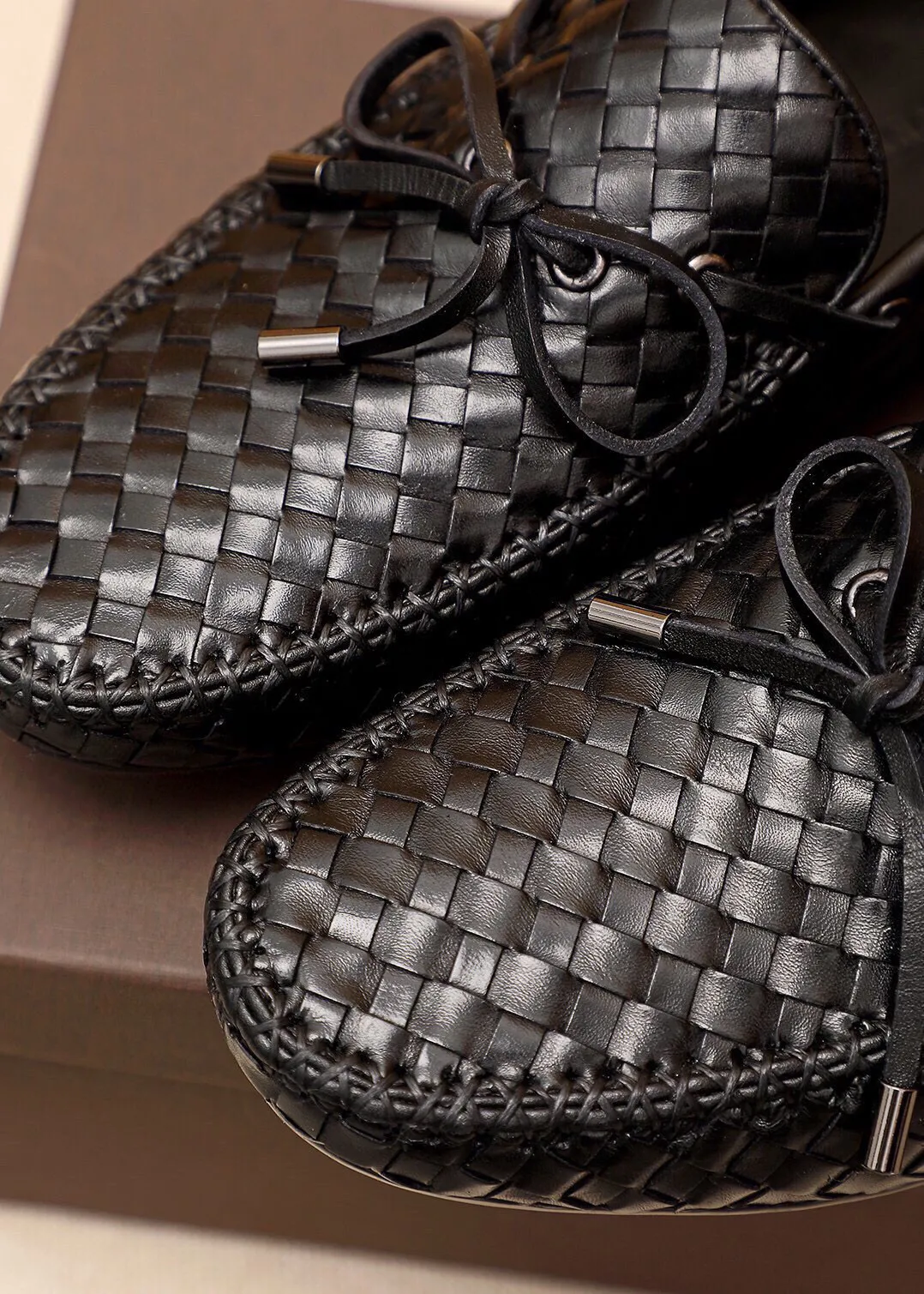 Men's men's shoes 💰500 💐 BV men's slip-on shoes® [BOTTEGA VENETA] official website counter new model, one-to-one mold opening ⚠Italian calfskin purely hand-woven ➕cow 🐂 leather lining. Driving slip-ons, available at counters, sizes 38～44 (45🉑️customized)
